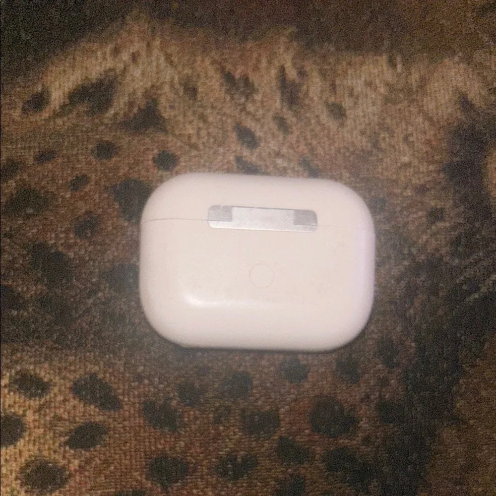 White Wireless Earbuds Case